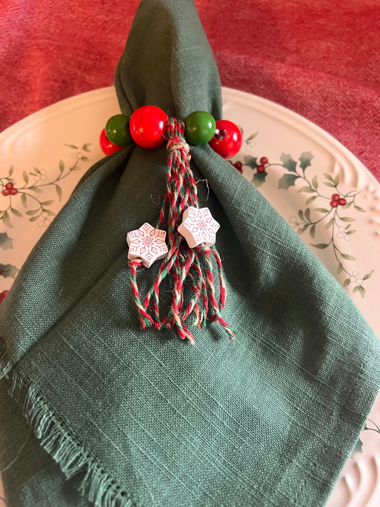 Country Christmas Napkin Rings RED/GREEN Set of 4